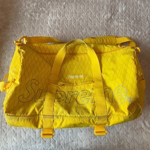 SUPREME DUFFLE BAG (FW18) YELLOW WEEKENDER